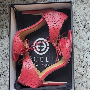 Gorgeous pair of red lasercut Cecelia heels US sz 9.5